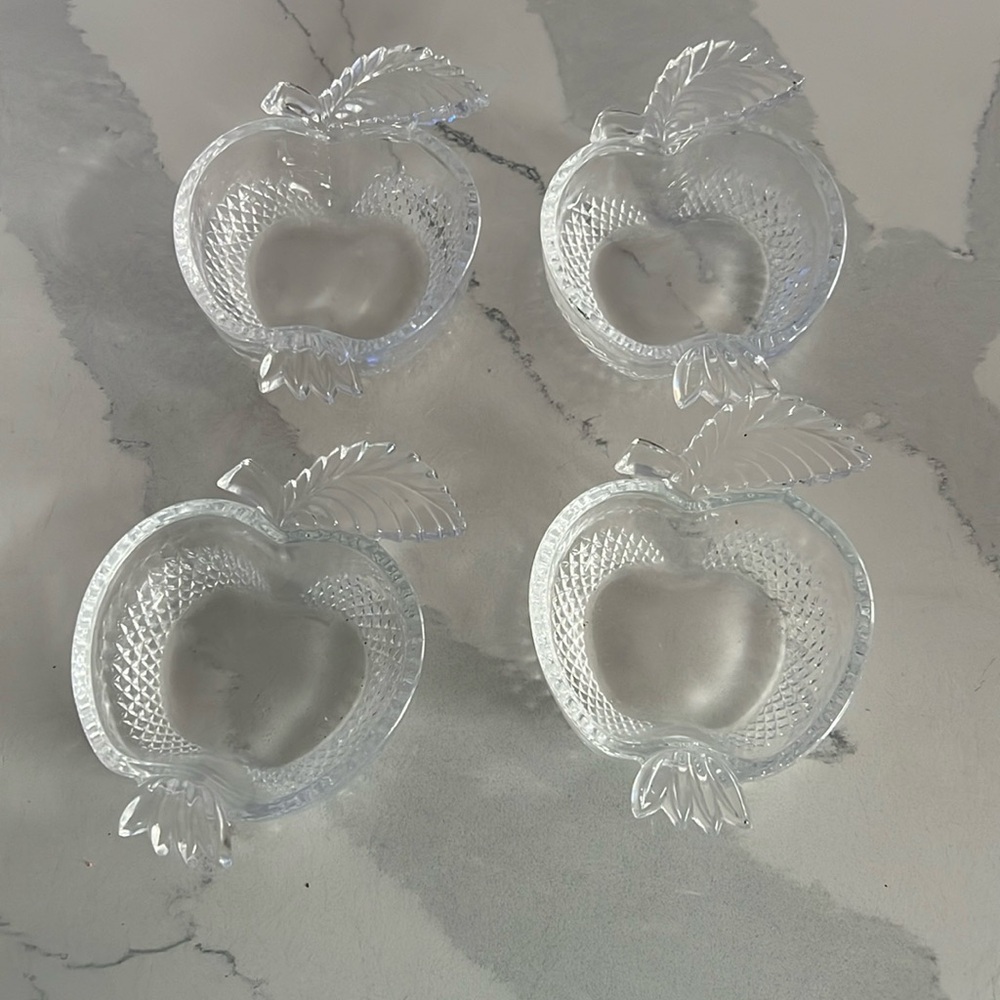 Half apple bowls - in great condition